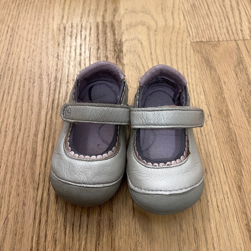 Stride Rite early walker shoes, silver Mary Jane style w Velcro strap, size 3.5